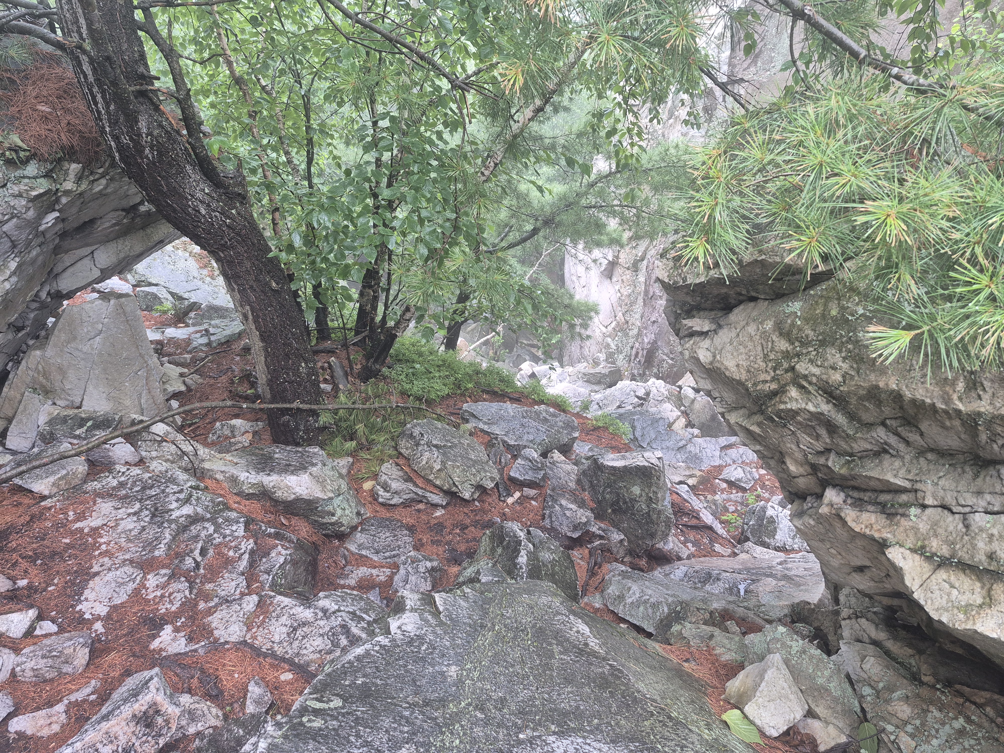 The Crack - 100 vertical meters of post rains danger